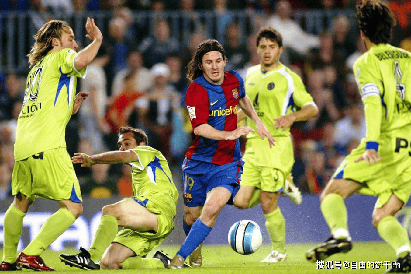  梅西连续十二场比赛得分超过惊险取胜，MAD挑战极限！